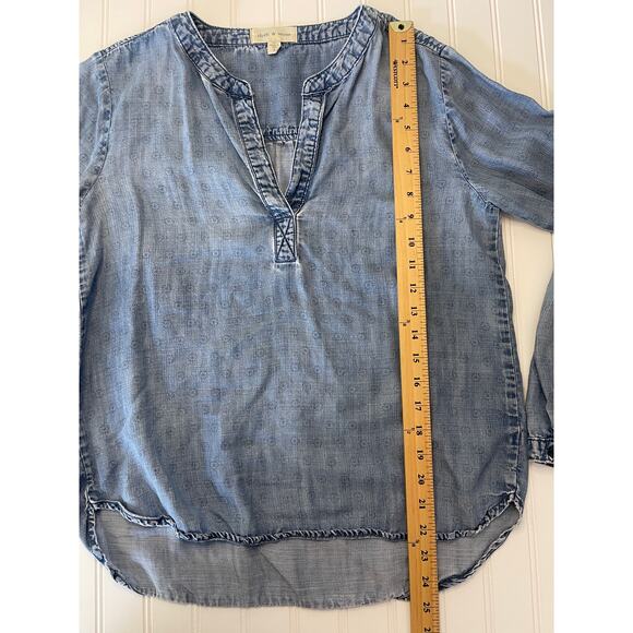 Anthropologie Cloth & Stone Denim V Neck Popover Top - Size Women's Small - Picture 3 of 7
